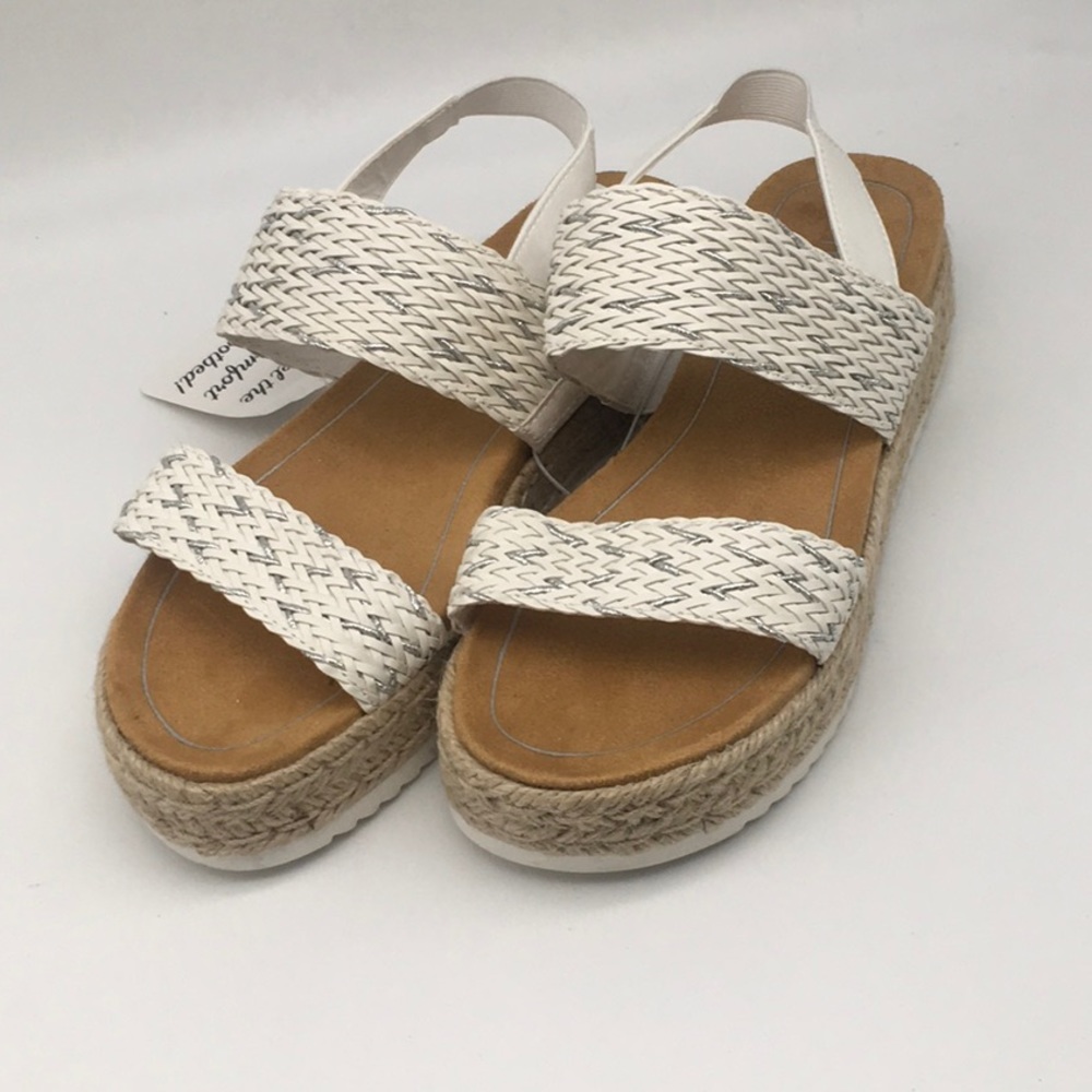 MeeToo Sandals